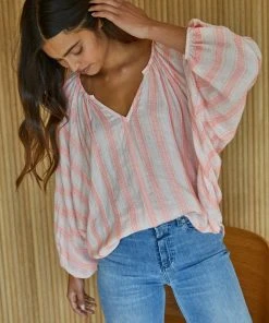 Wanderlust By Abby NEW Selbie V-Neck Top